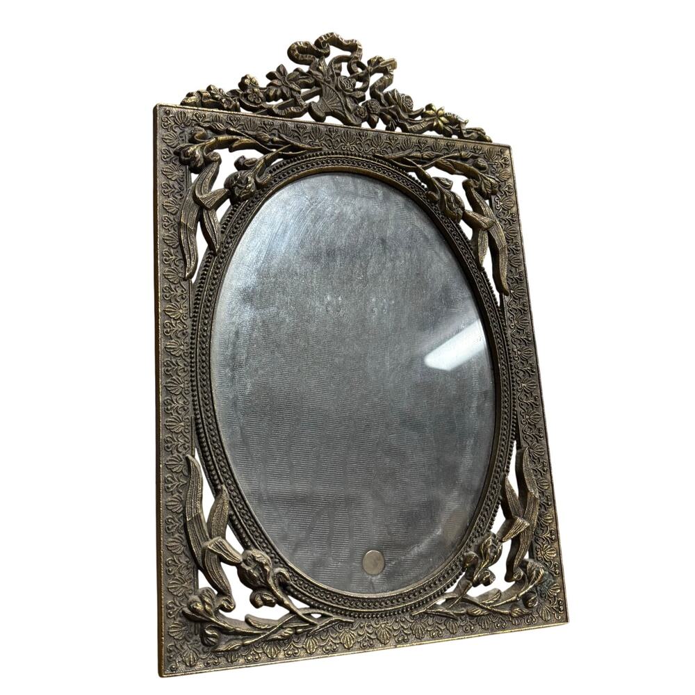 Vtg Small Metal Brass Gold Tone PHOTO Floral Picture Frame fits 5x7” w Easel